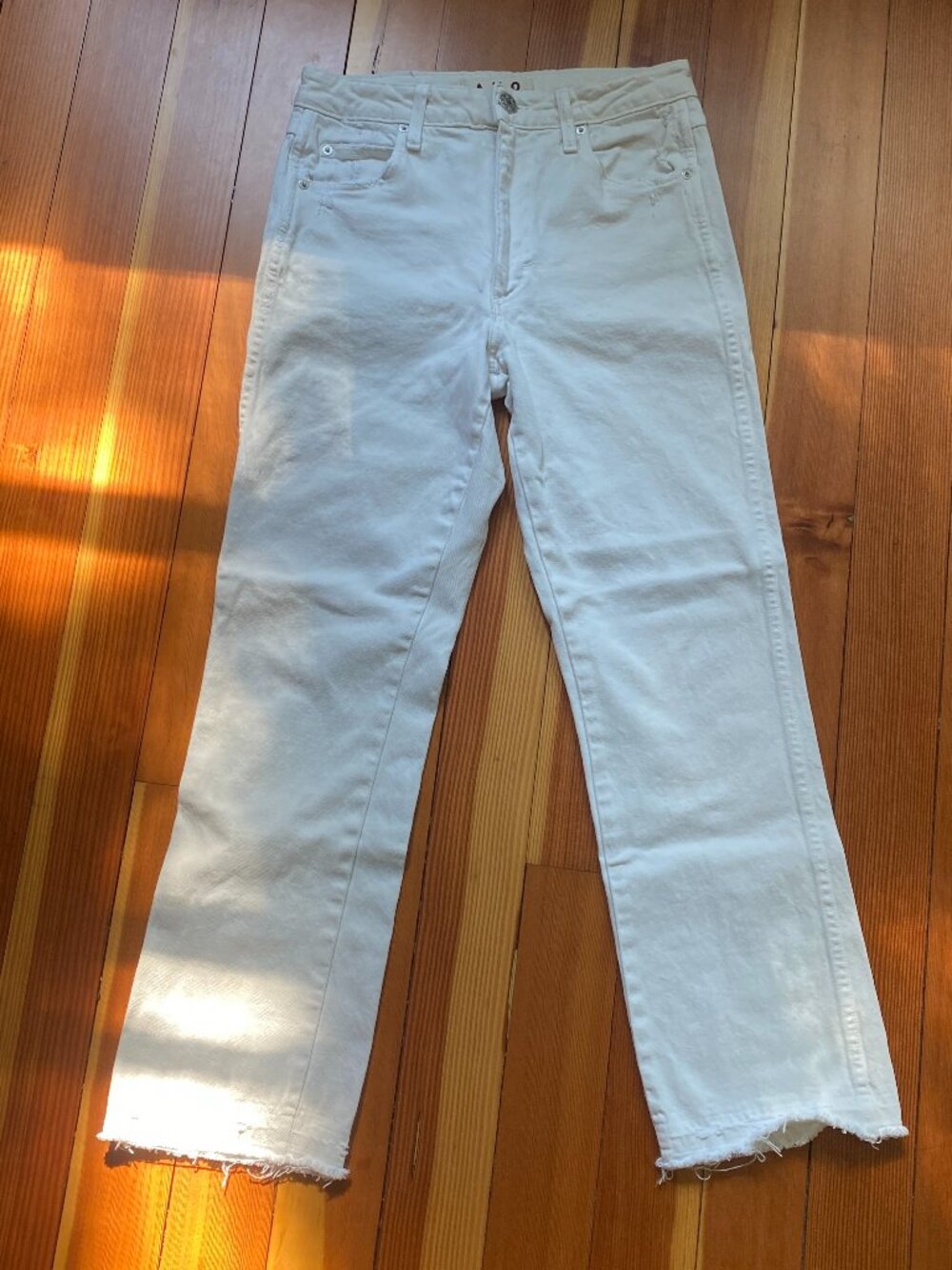 AMO Straight Leg Jeans - Cream - Size 27